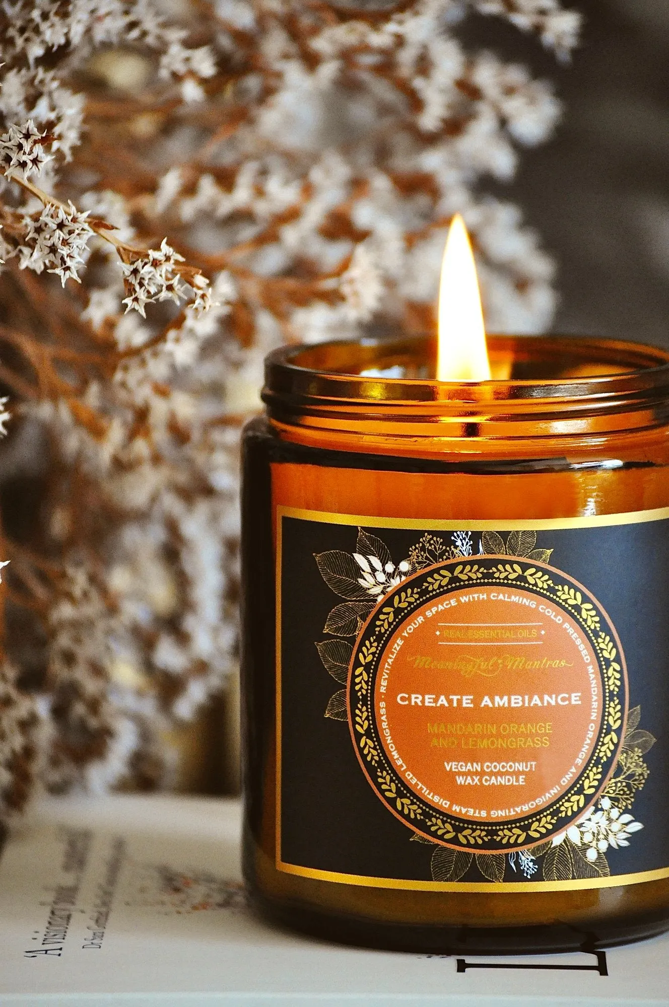 Luxurious Ambiance Mandarin Orange & Lemongrass Scented Candle for Home Relaxation