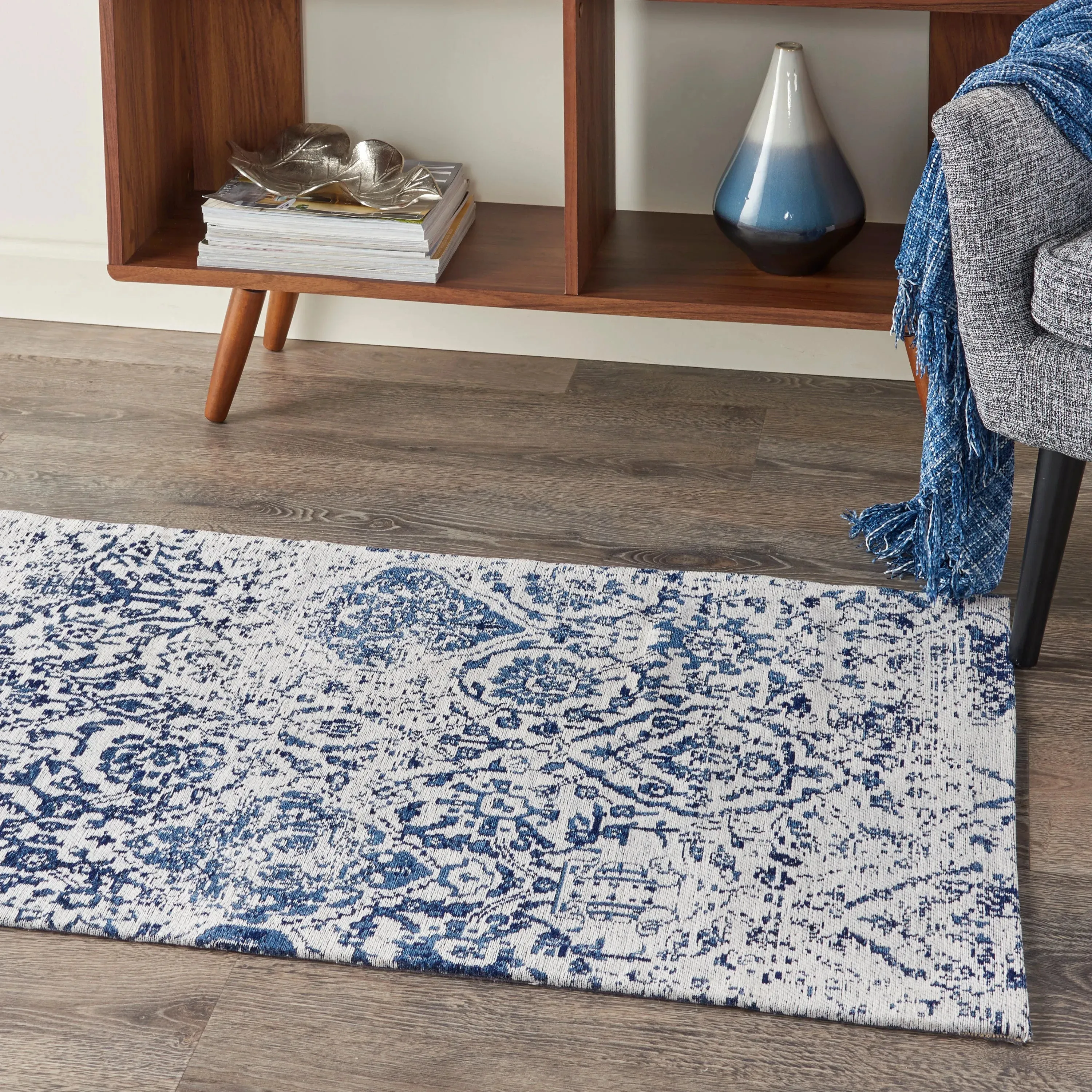 Damask DAS06 Ivory/Navy Rug